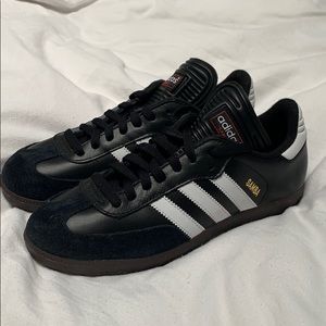 Adidas Men’s 7.5 Samba Classic
